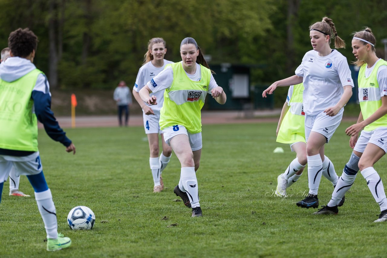 Bild 88 - wBJ VfL Pinneberg - Eimsbuettel : Ergebnis: 6:2